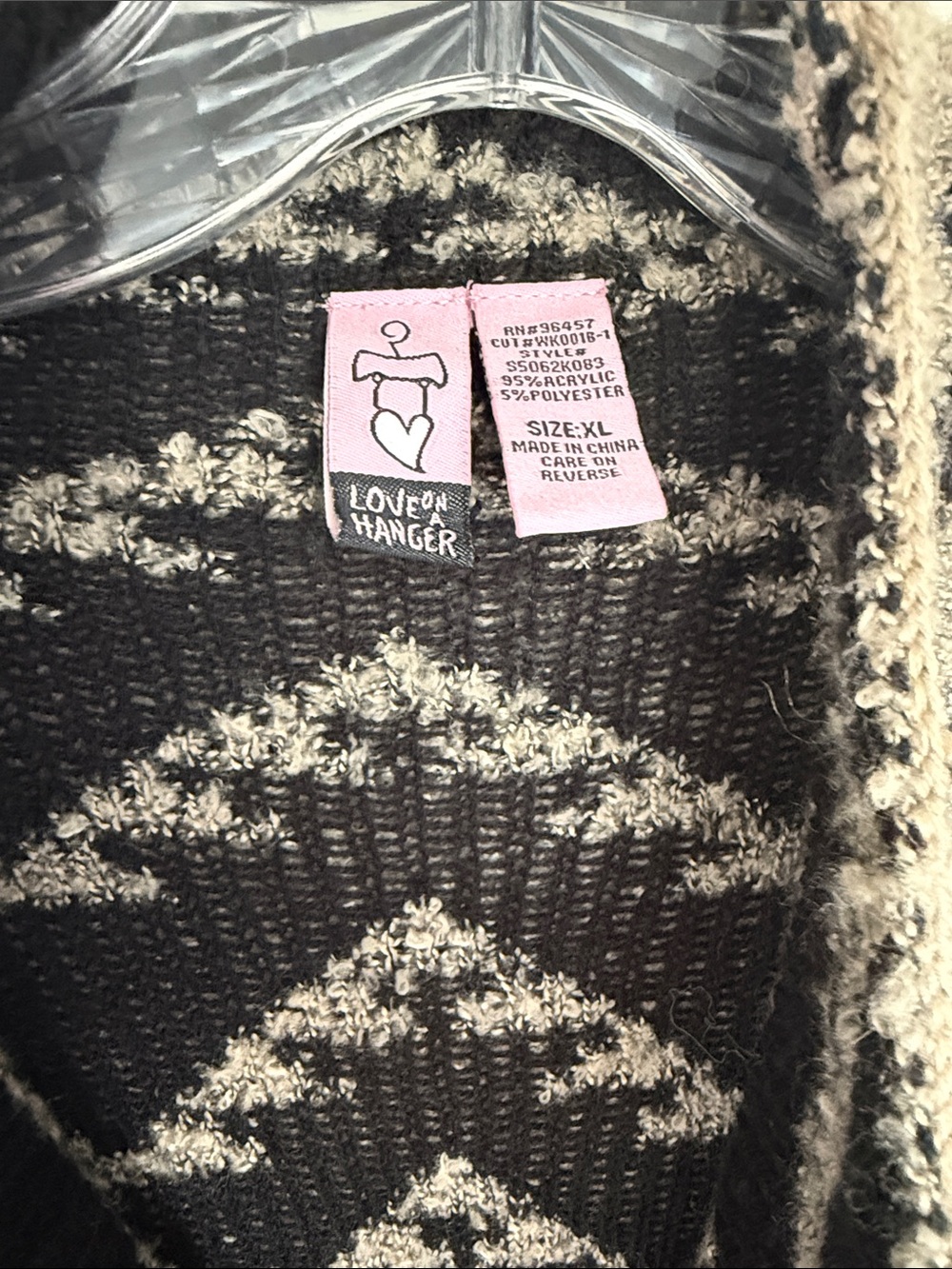 Cozy Aztec Open-Front Cardigan Sweater - Gray with Pink & Orange Accents - Picture 3 of 12